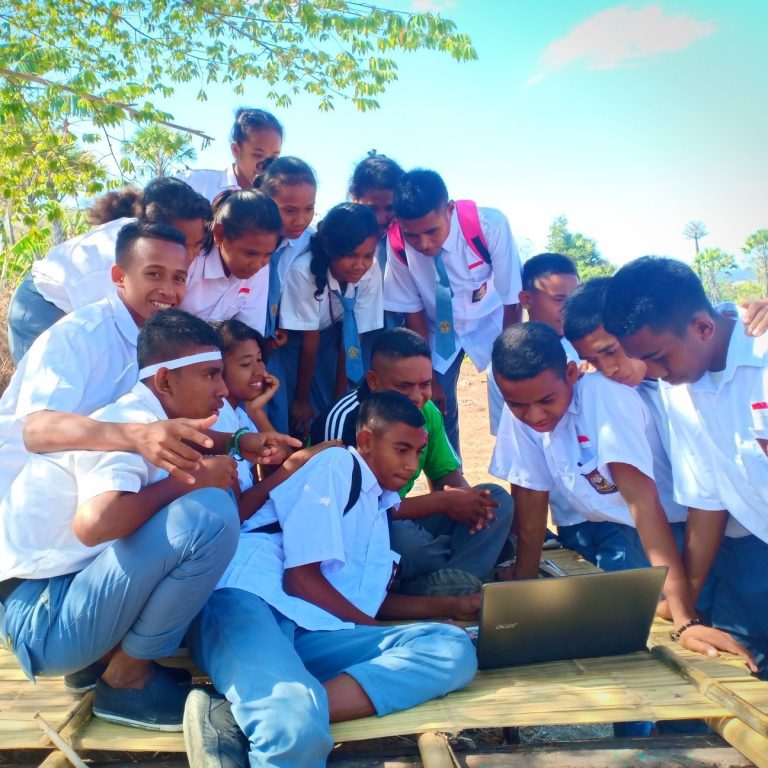 Saya dan Mereka