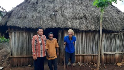 Bupati Malaka Hadir di Tengah Keluarga Korban Banjir